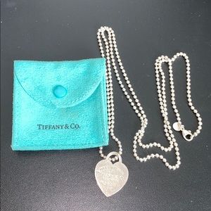 Tiffany and Co heart tag pendant necklace 🤍⛓